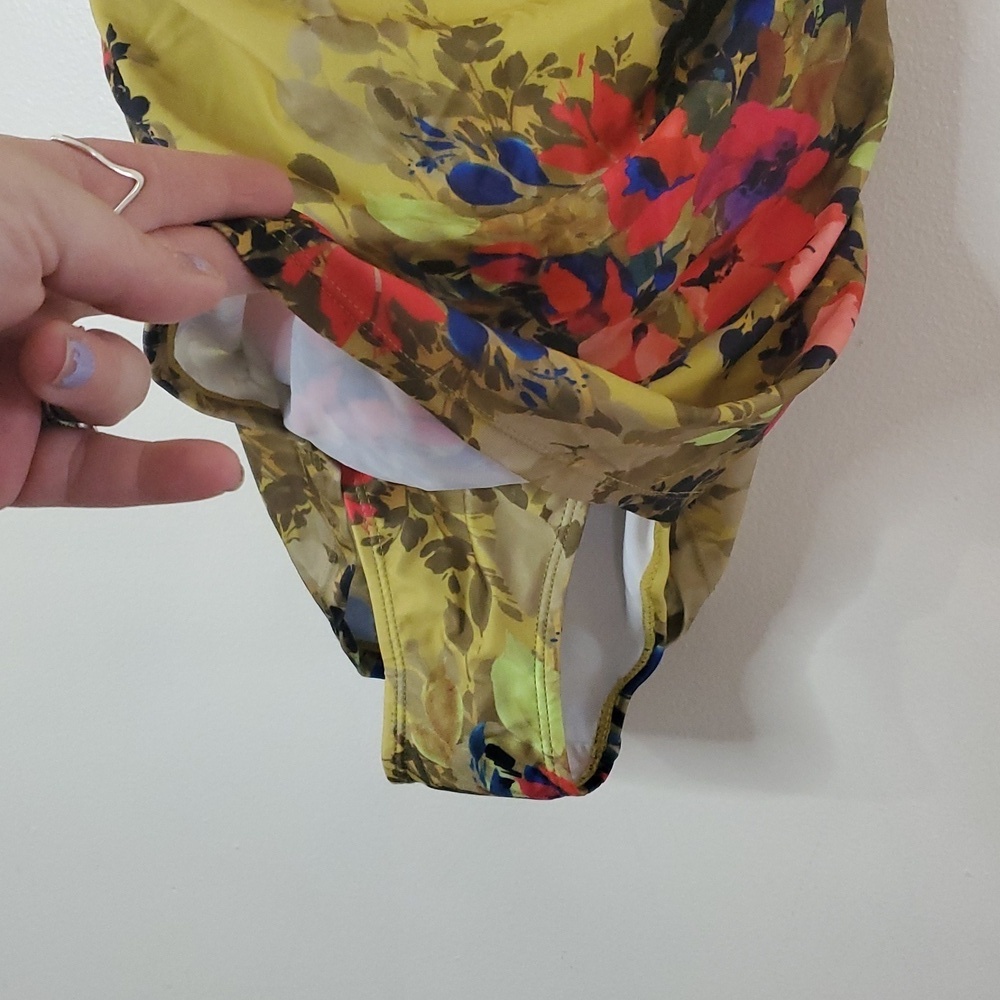 NWOT Nicole Miller Floral One-Piece Swimsuit Size Large - Picture 4 of 12